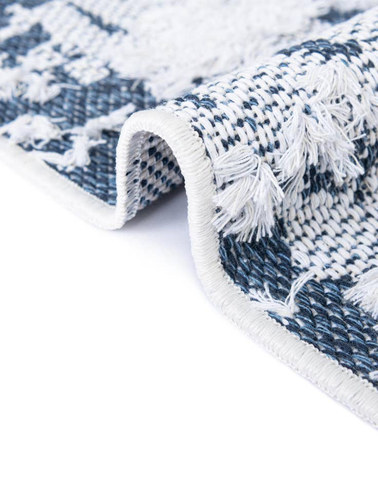 Detail image of 2' 3 x 4' Abbey Runner Rug