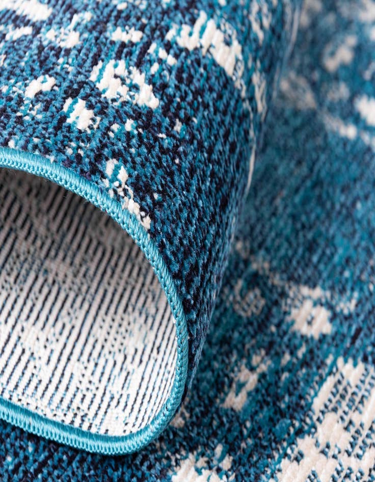 Detail image of 2' 2 x 6' Amulet Runner Rug