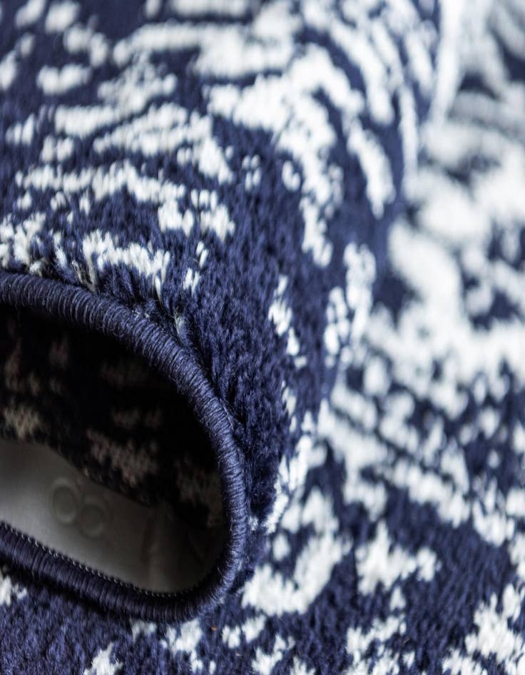 Detail image of 2' x 6' Arlington Runner Rug