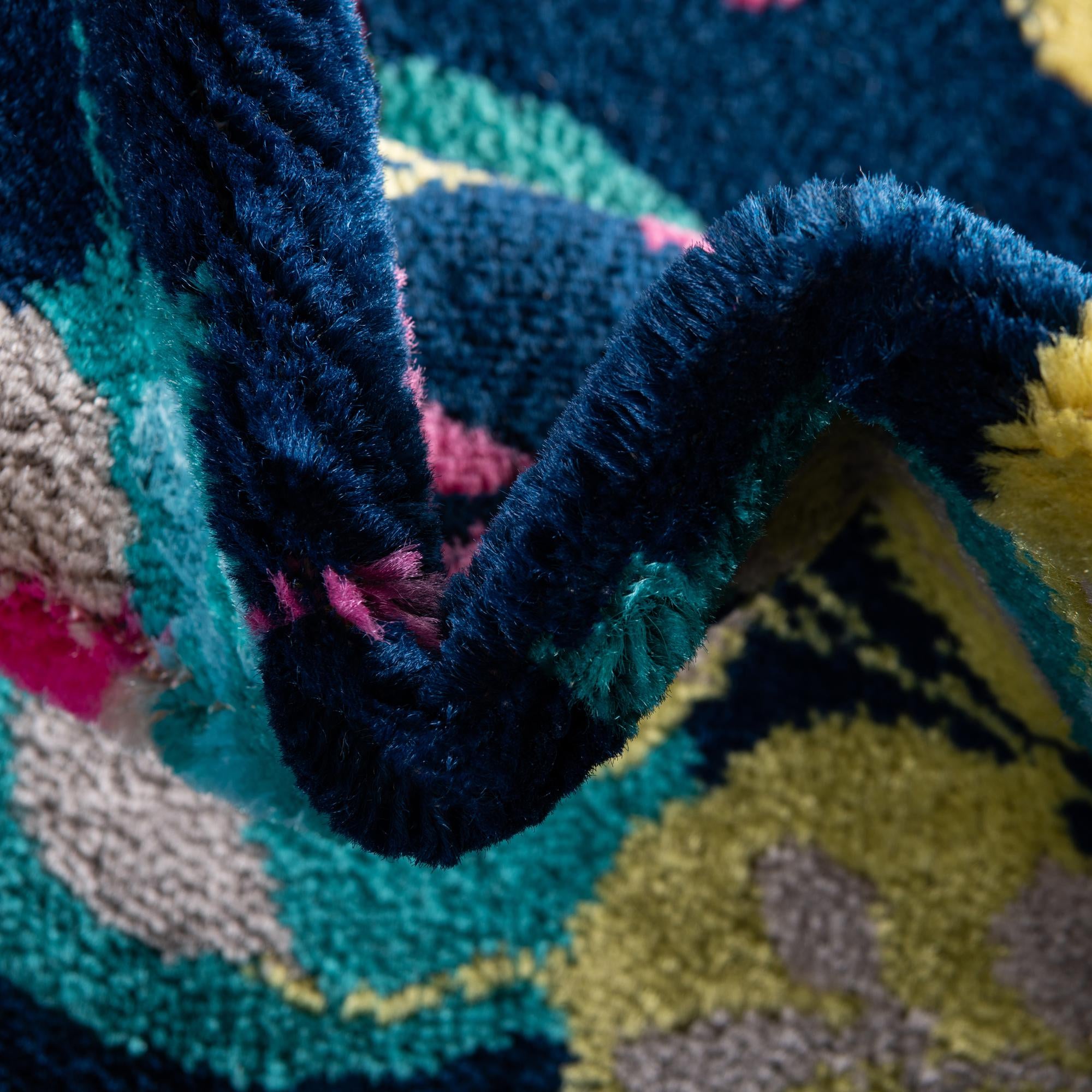 2' x 6' Azalea Runner Rug