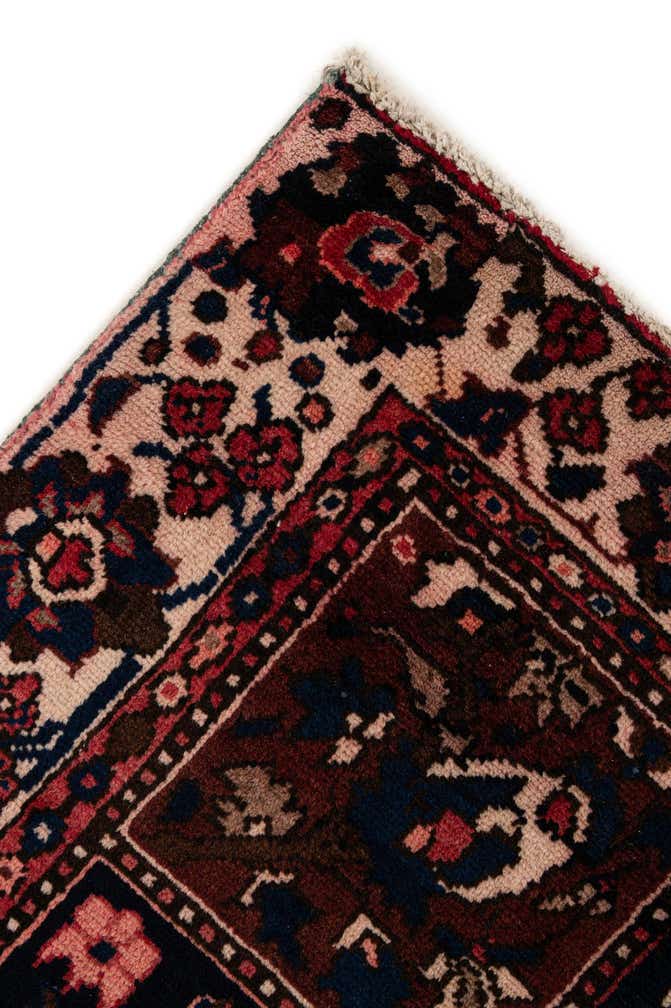 5' 1 x 9' 7 Hand Knotted Bakhtiar Persian Wool Runner Rug
