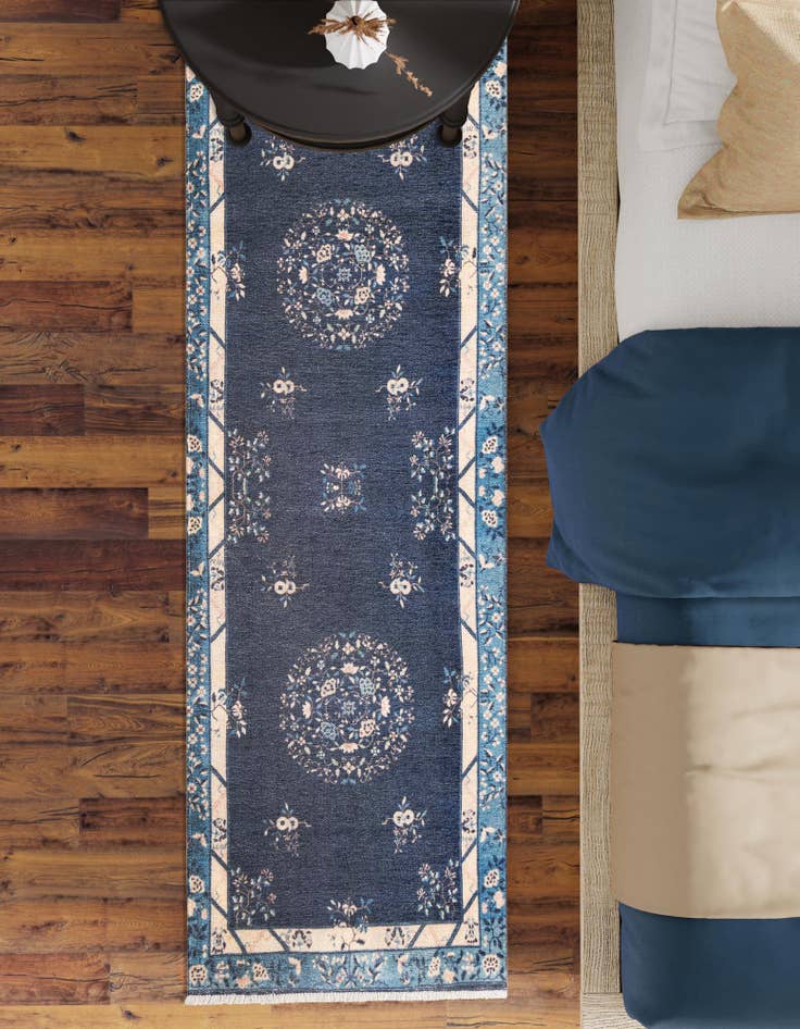 Detail image of 2' x 5' 1 Boutique Runner Rug