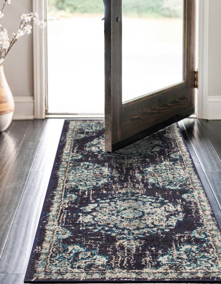 Detail image of 2' x 6' Carrington Runner Rug