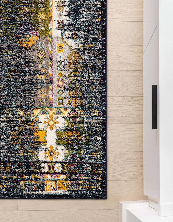 Detail image of 2' x 8' Carrington Runner Rug