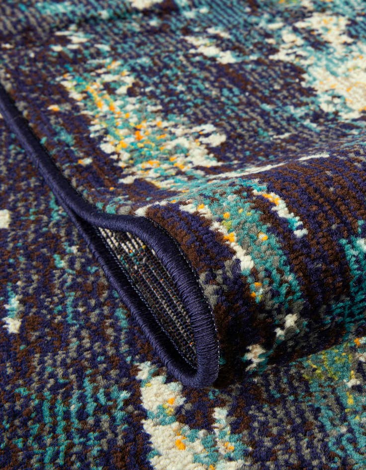 Detail image of 2' 2 x 6' 9  Washable Casablanca Runner Rug