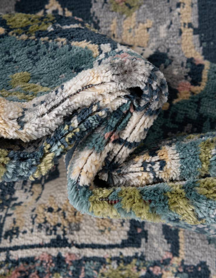 Detail image of 2' 7 x 10' Charleston Runner Rug