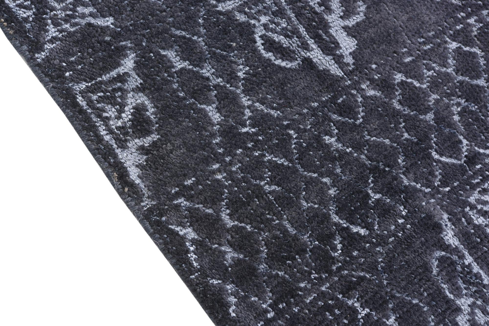 2' 8 x 8' 6 Hand Knotted Darya Runner Rug