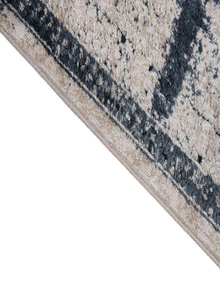 Detail image of 2' 2 x 6' 7 Eliza Runner Rug