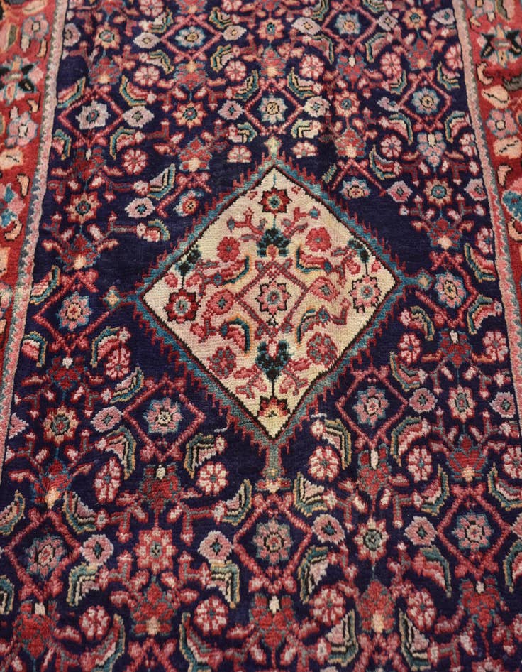 Detail image of 4' 9 x 10' 2  Hand Knotted Farahan Persian Wool Runner Rug