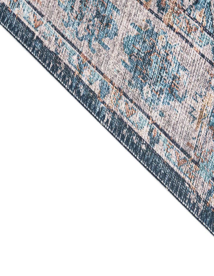 Detail image of 2' 3 x 3' 10 Francesca Runner Rug