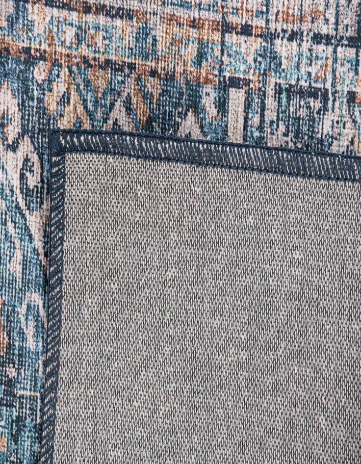 Detail image of 2' 3 x 3' 10 Francesca Runner Rug