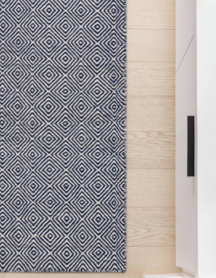 Detail image of 2' 7 x 12'  Hand Woven Geo Trellis Flatweave Runner Rug