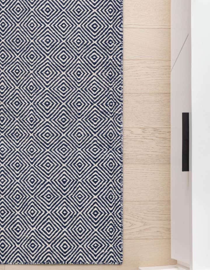 2' 7 x 12' Hand Woven Geo Trellis Flatweave Runner Rug