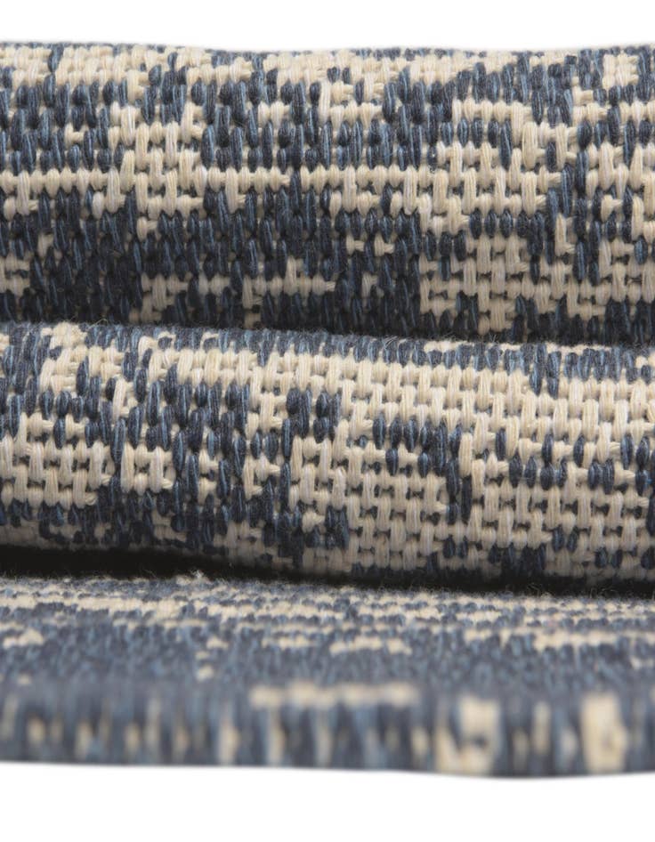 Detail image of 2' x 8' 10 Georgia Runner Rug