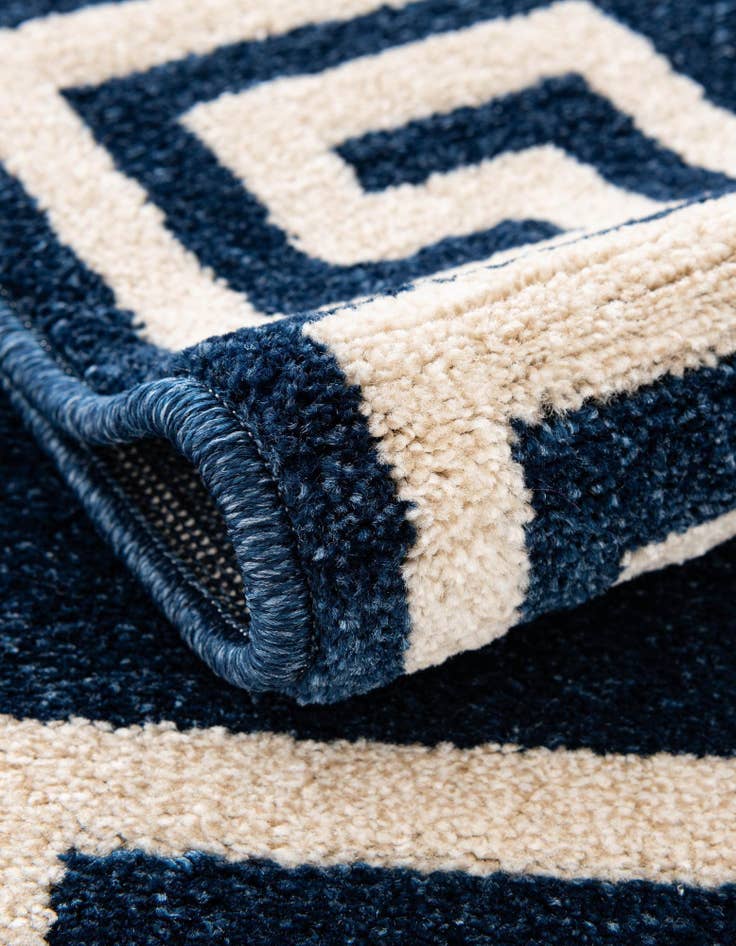 Detail image of 2' 7 x 10' Hera Runner Rug