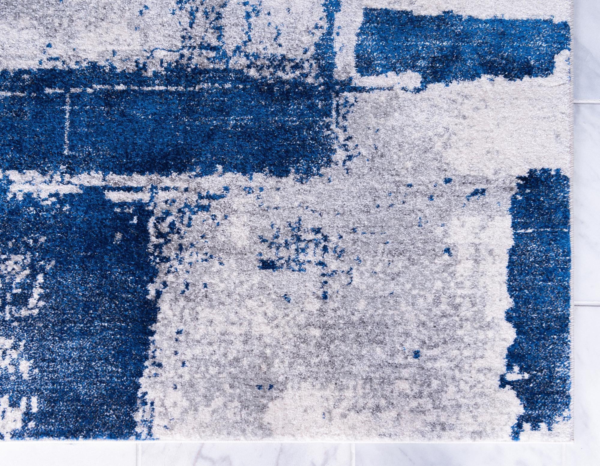 2' 7 x 10' Heritage Runner Rug