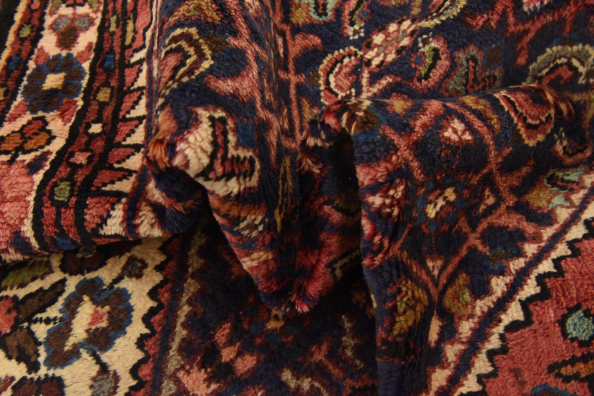 3' 9 x 9' 11 Hand Knotted Hossainabad Persian Wool Runner Rug