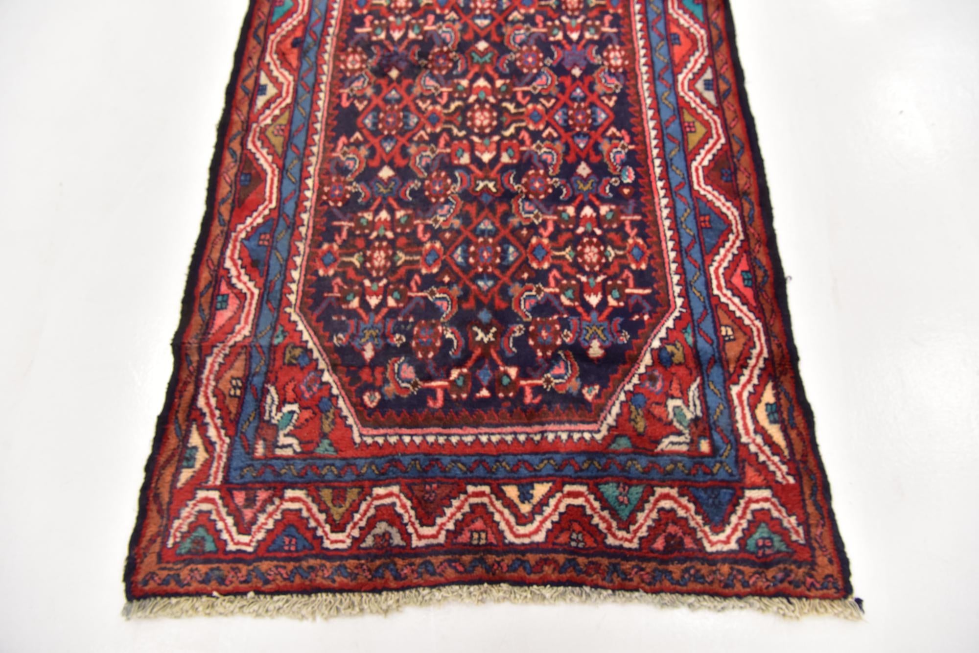3' 6 x 10' Hand Knotted Hossainabad Persian Wool Runner Rug