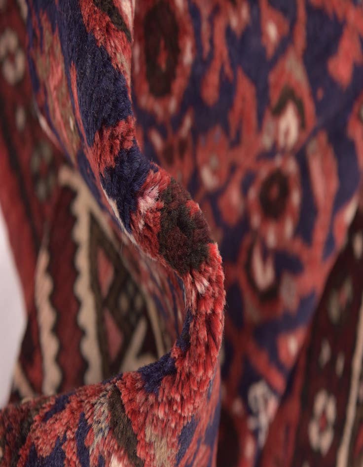 Detail image of 3' 7 x 9' 6  Hand Knotted Hossainabad Persian Wool Runner Rug