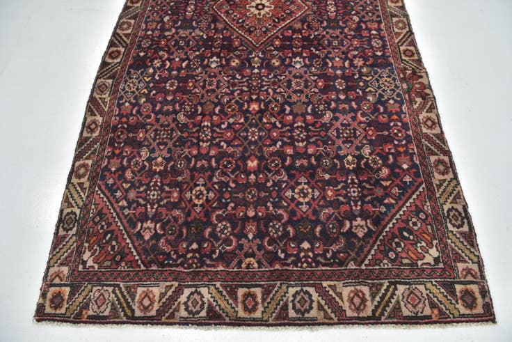 Detail image of 5' x 9' 10 Hand Knotted Hossainabad Persian Wool Runner Rug