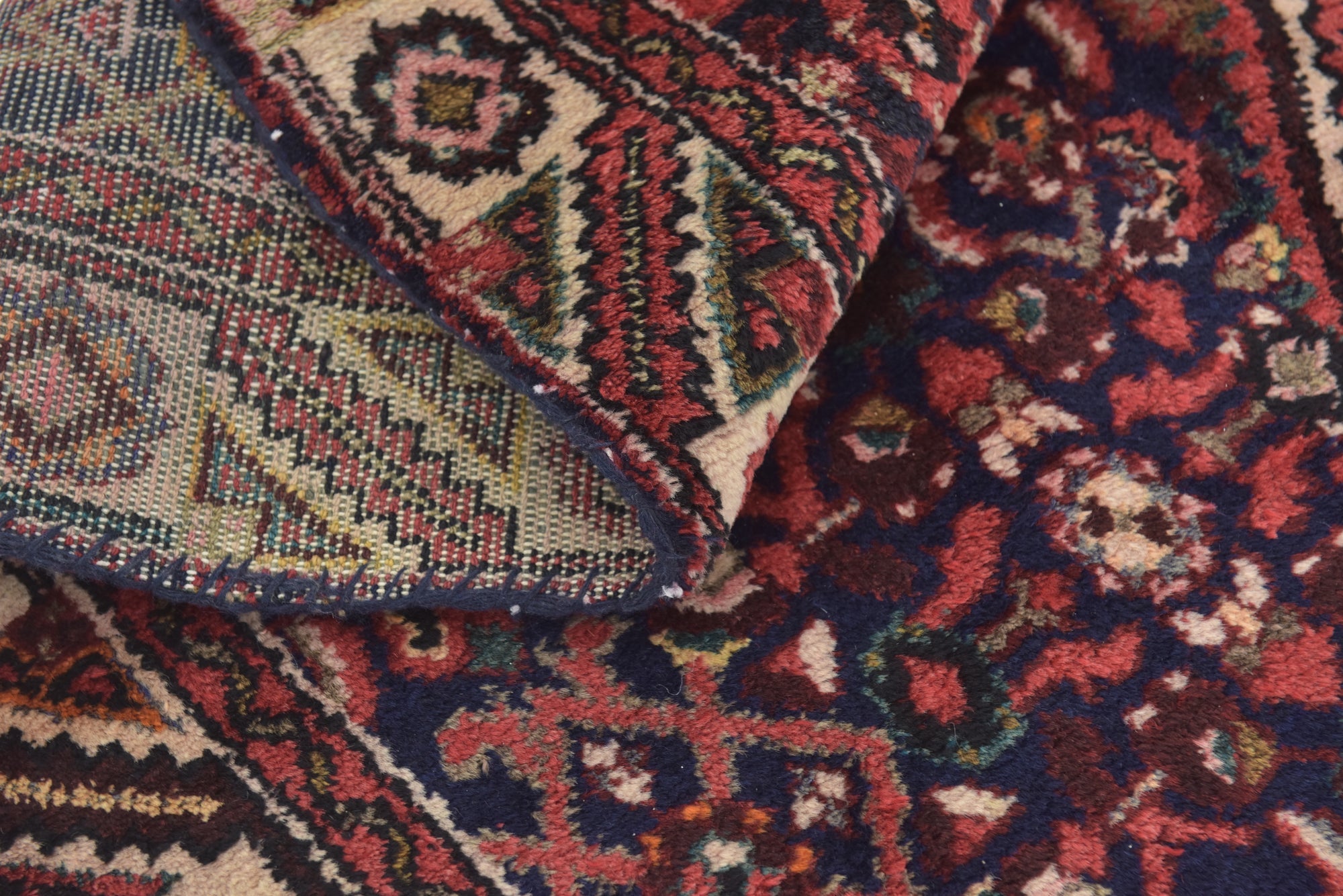 5' x 9' 10 Hand Knotted Hossainabad Persian Wool Runner Rug