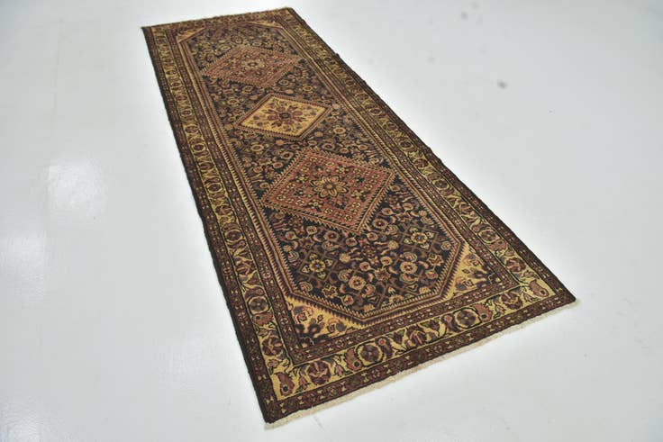 Detail image of 3' 9 x 10' Hand Knotted Hossainabad Persian Wool Runner Rug