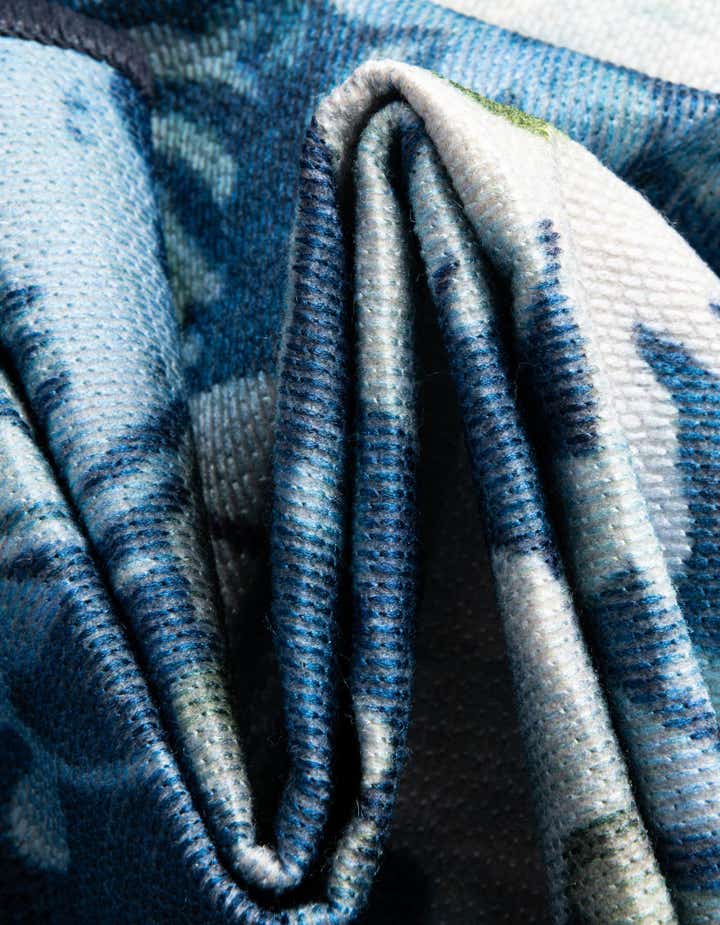 2' x 10' Easy-Clean Jill Zarin Caribbean Indoor / Outdoor Runner Rug