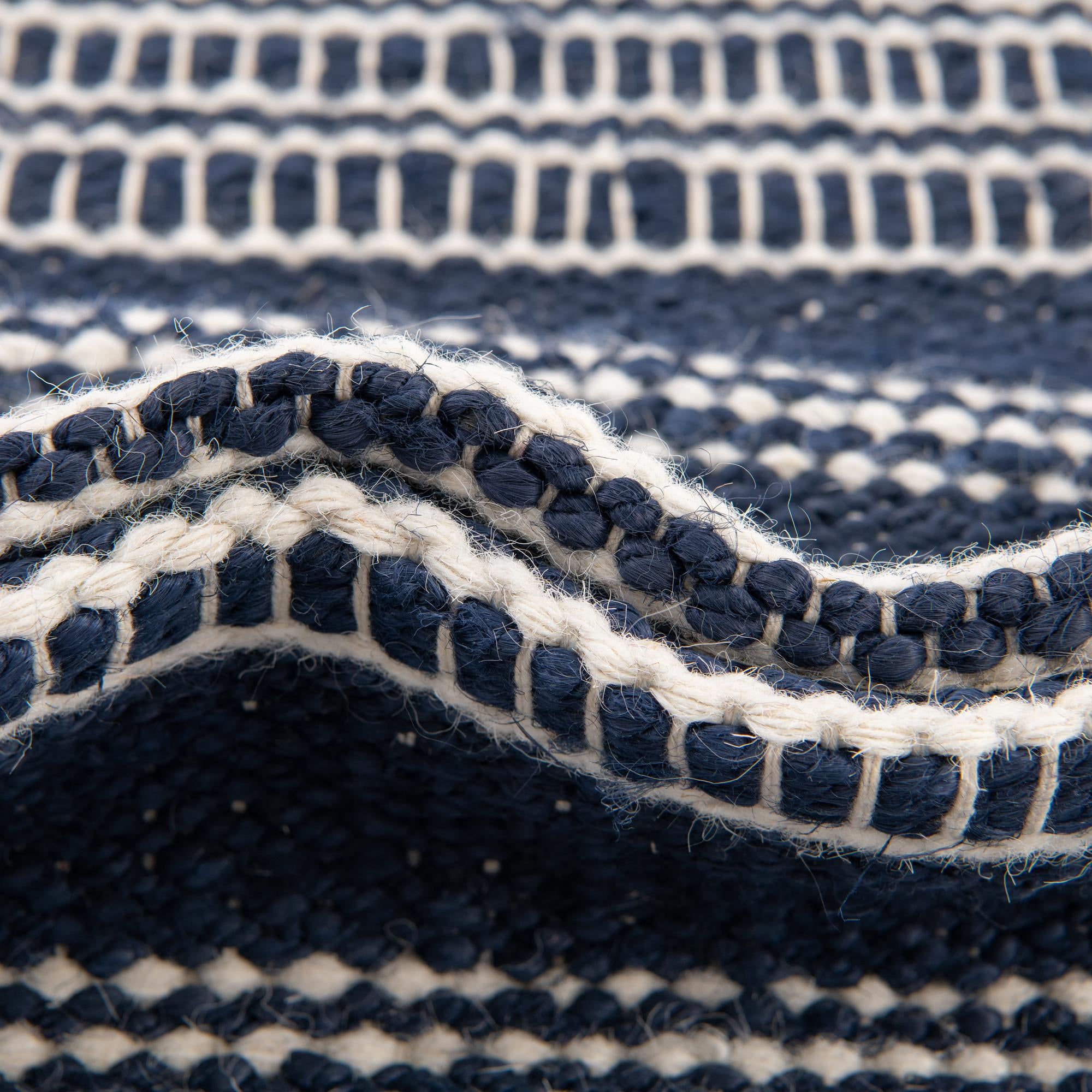 2' 7 x 10' Hand Woven Lariat Runner Rug