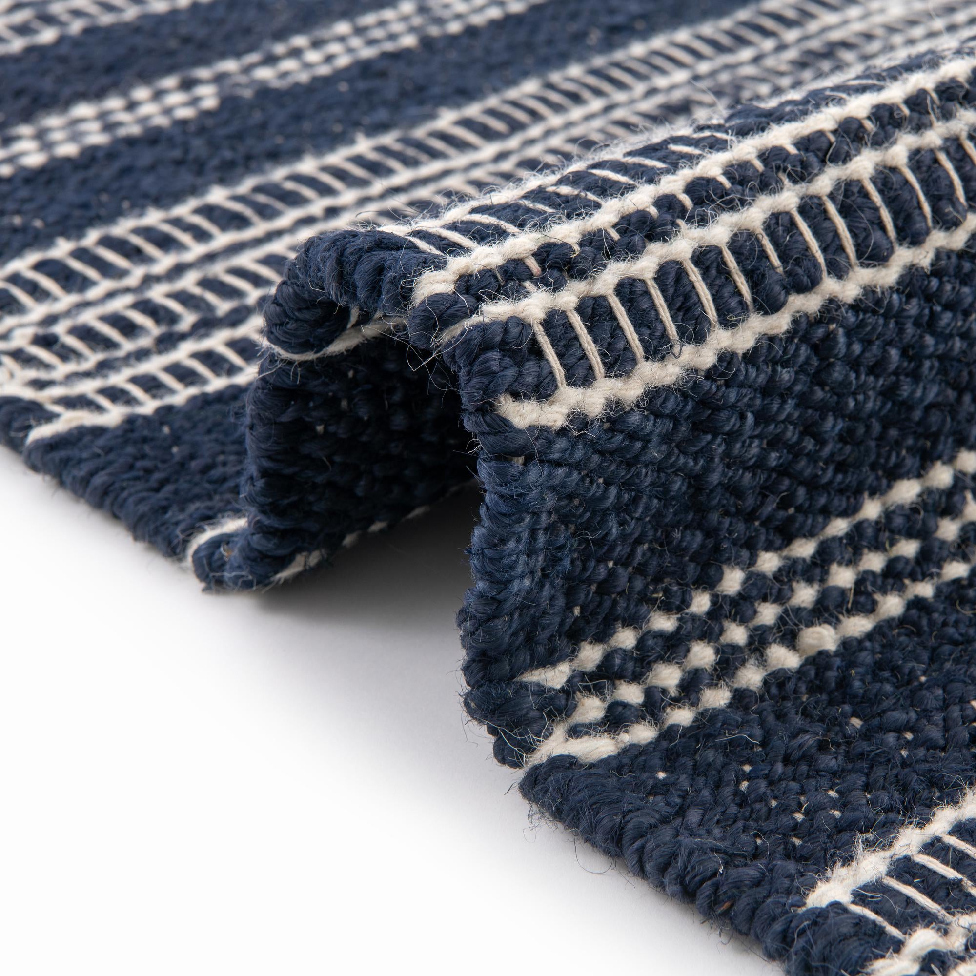2' 7 x 10' Hand Woven Lariat Runner Rug