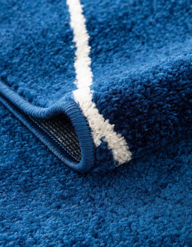 Detail image of 2' x 6' Lattice Frieze Runner Rug