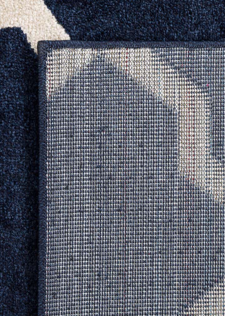 2' 7 x 10' Lattice Runner Rug