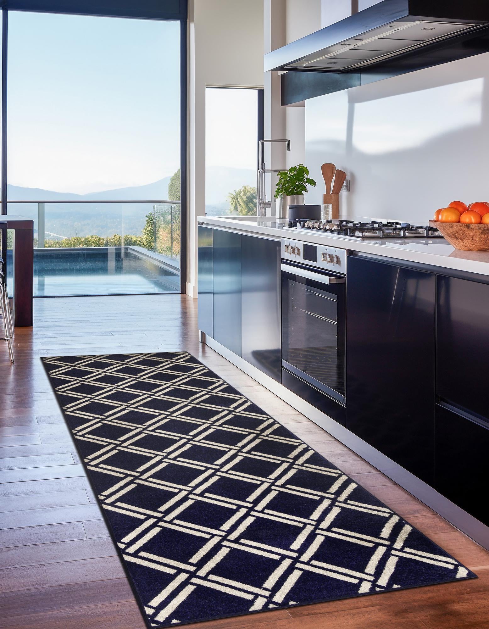 2' 7 x 10' Lattice Runner Rug