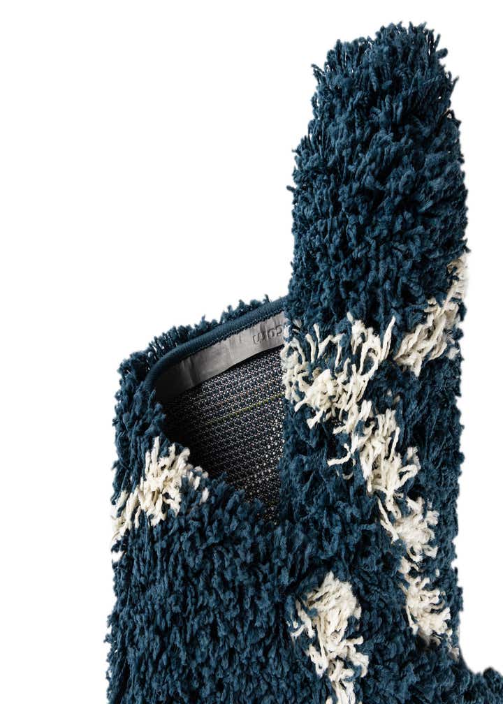 2' x 8' Lattice Shag Runner Rug