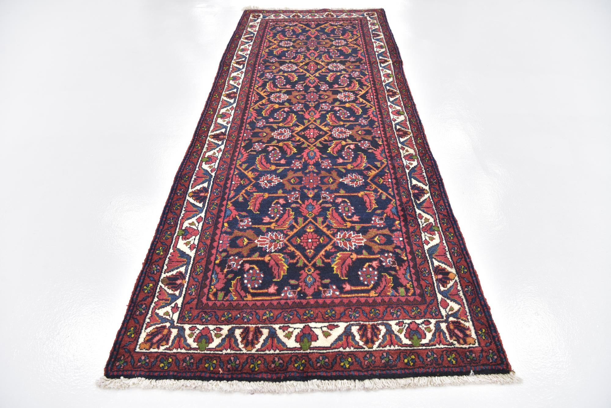 3' 9 x 9' 10 Malayer Wool Runner Rug