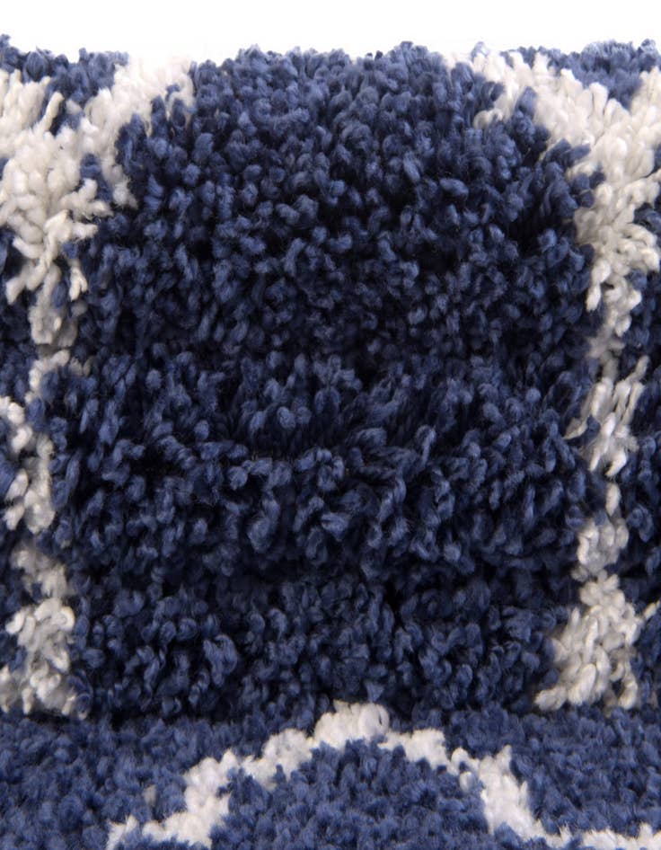 Detail image of 2' 7 x 10' Marrakesh Shag Runner Rug
