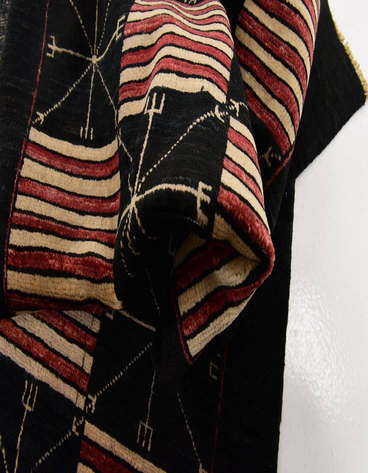 Detail image of 2' 6 x 9' 6  Hand Knotted Modern Ziegler Runner Rug