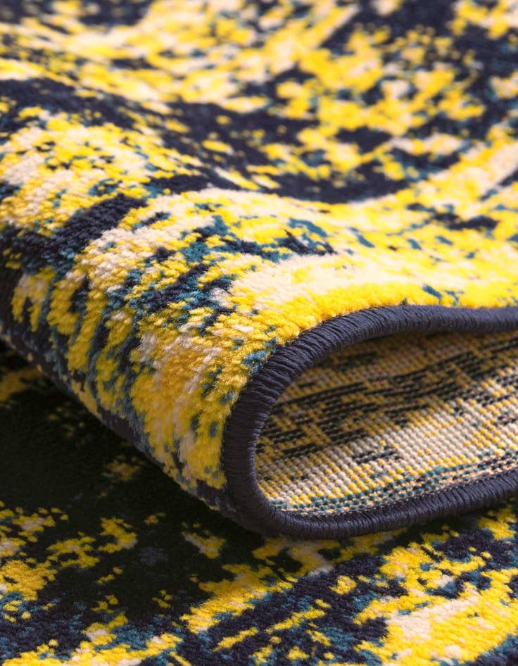 Detail image of 2' x 6' 7 Monaco Runner Rug