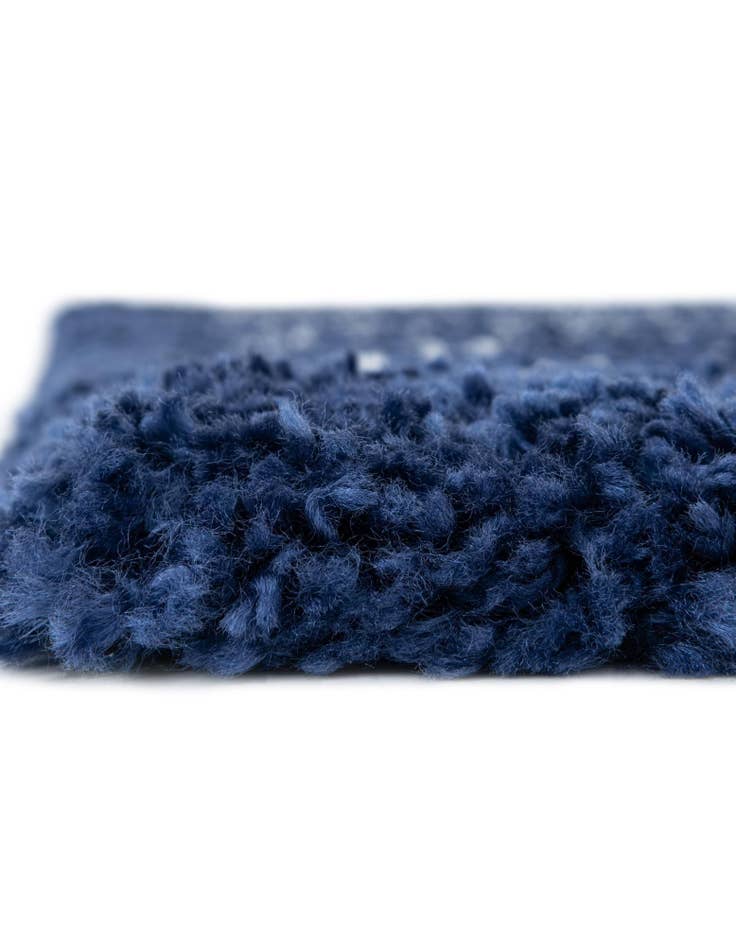 Detail image of 2' 7 x 6' Moroccan Shag Runner Rug