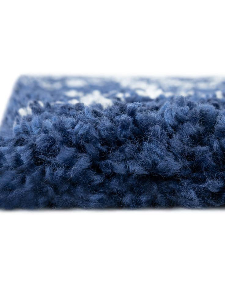 Detail image of 2' 7 x 6' Moroccan Shag Runner Rug