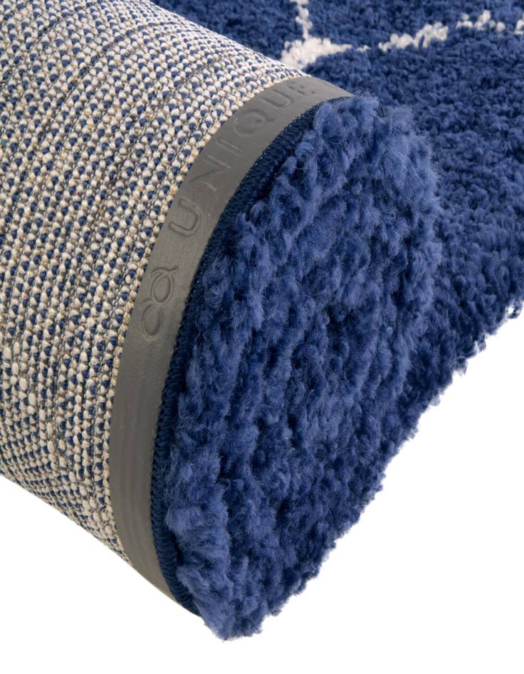 Detail image of 2' 7 x 6' Moroccan Shag Runner Rug