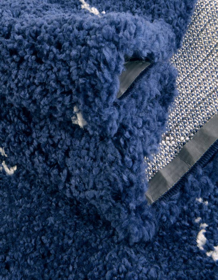 Detail image of 2' 7 x 6' Moroccan Shag Runner Rug