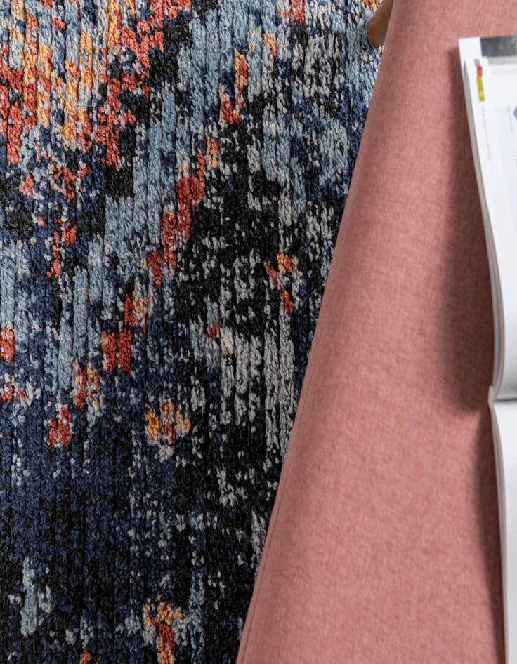 Detail image of 2' 2 x 6' Morocco Runner Rug