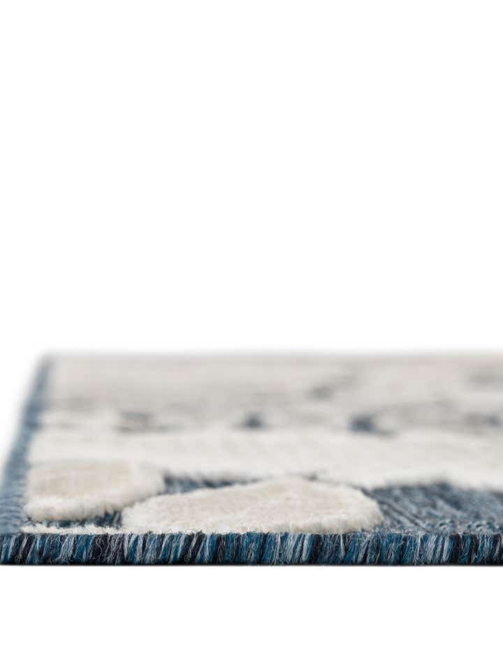 2' 2 x 5' 3 Easy-Clean Botanical Indoor / Outdoor Runner Rug