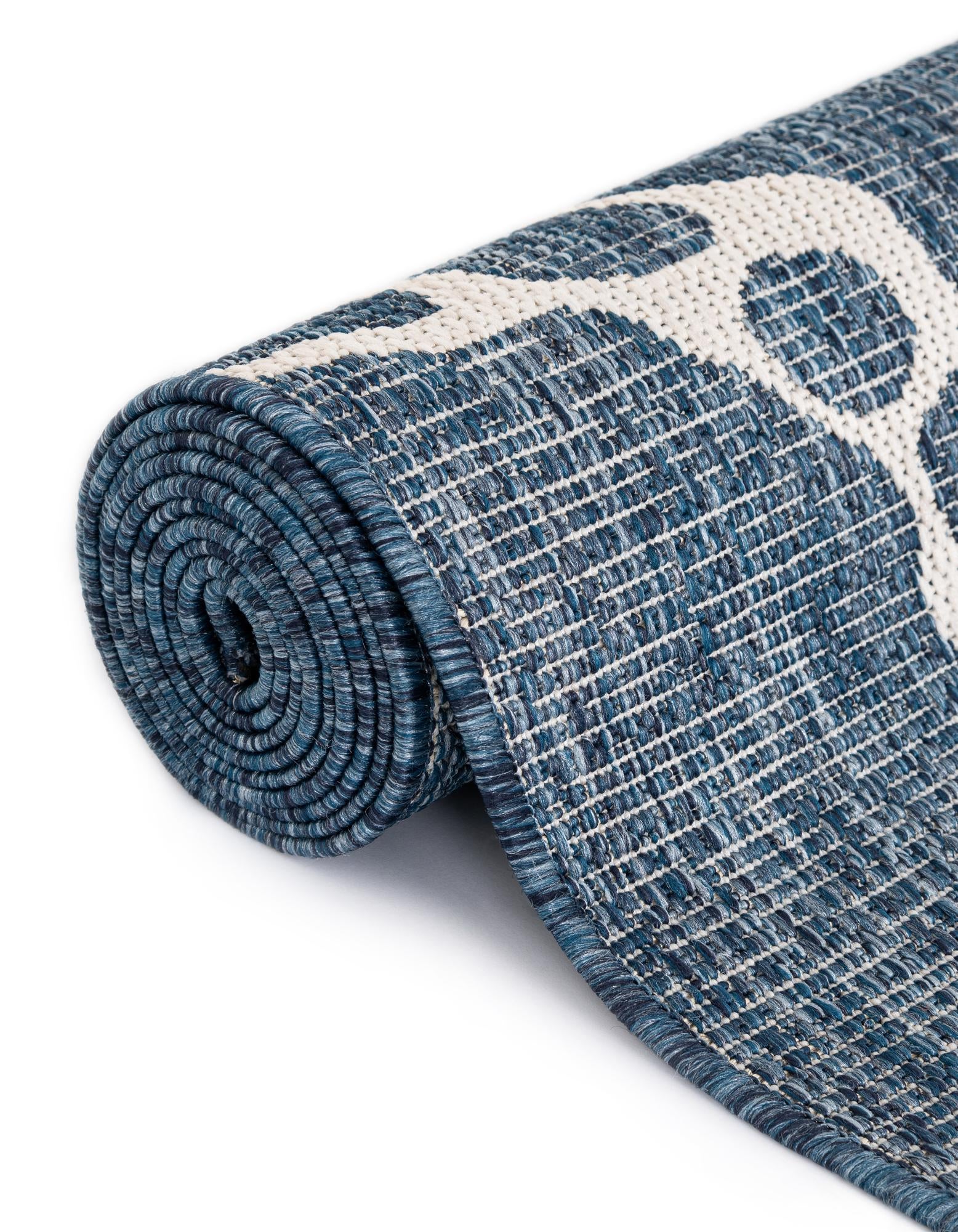 2' 7 x 12' Easy-Clean Coastal Indoor / Outdoor Runner Rug