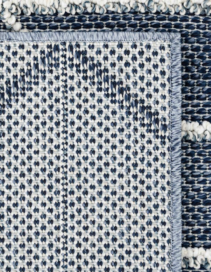 Detail image of 2' x 6' 1 Washable Lattice Indoor / Outdoor Runner Rug