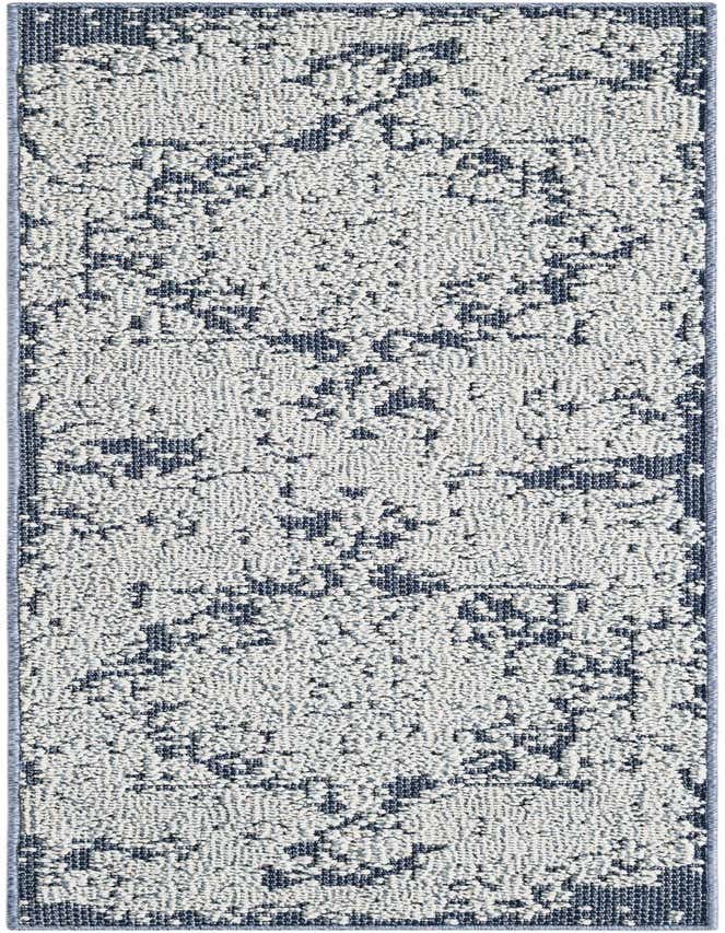 2' x 6' 1 Easy-Clean Traditional Indoor / Outdoor Runner Rug