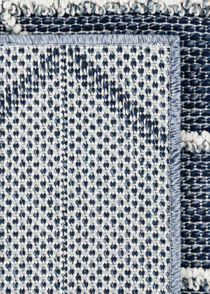2' 7 x 12' Easy-Clean Trellis Indoor / Outdoor Runner Rug