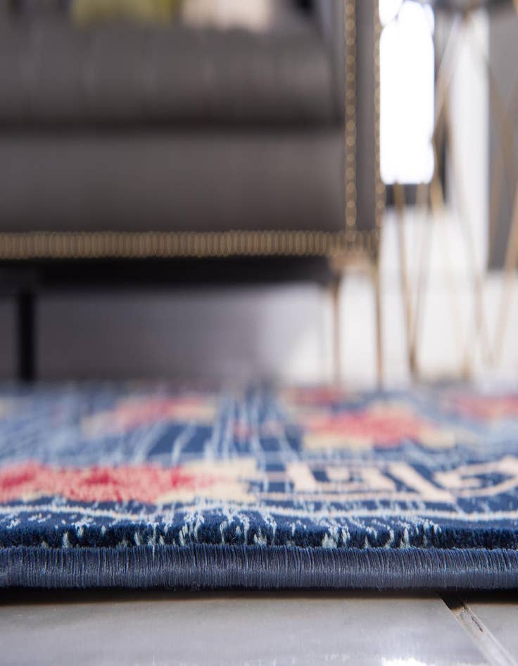 Detail image of 2' 7 x 10' Pao Tou Runner Rug