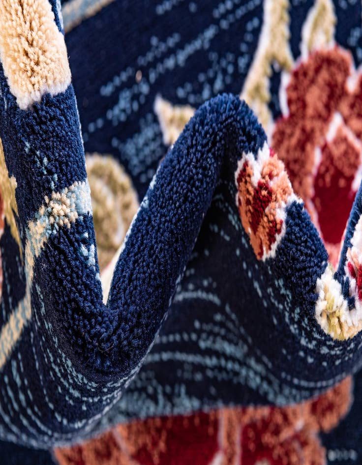 Detail image of 2' 7 x 10' Pao Tou Runner Rug