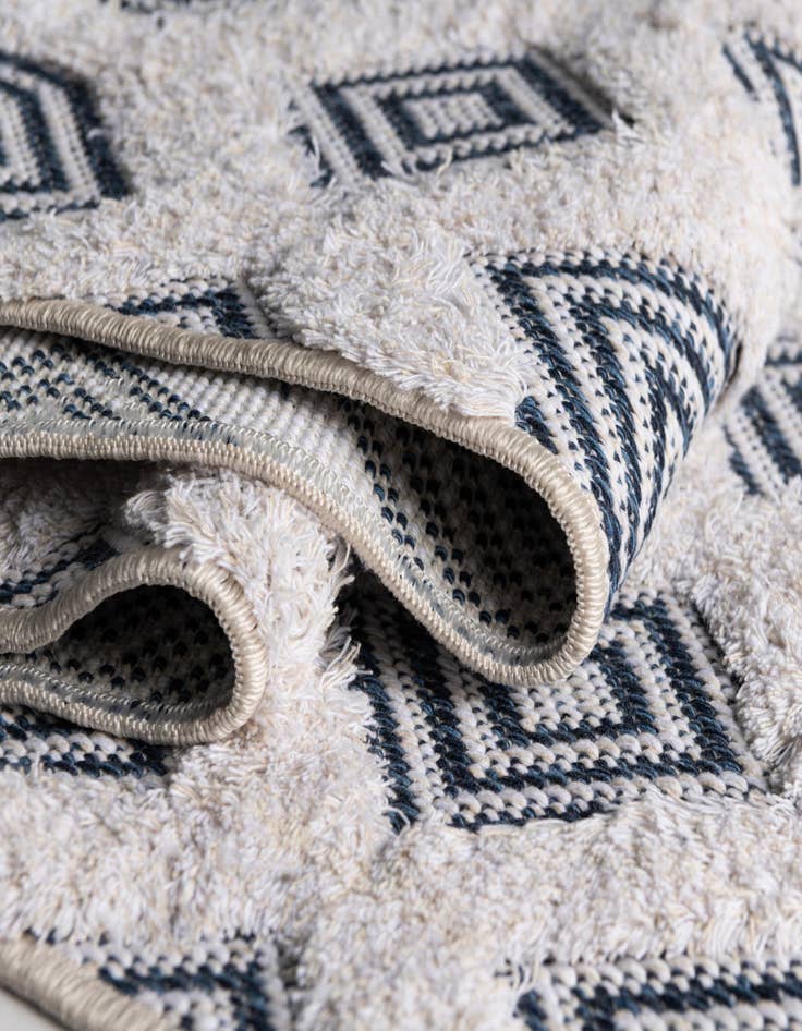 Detail image of 2' 3 x 6' Sabrina Soto Casa Havana Runner Rug